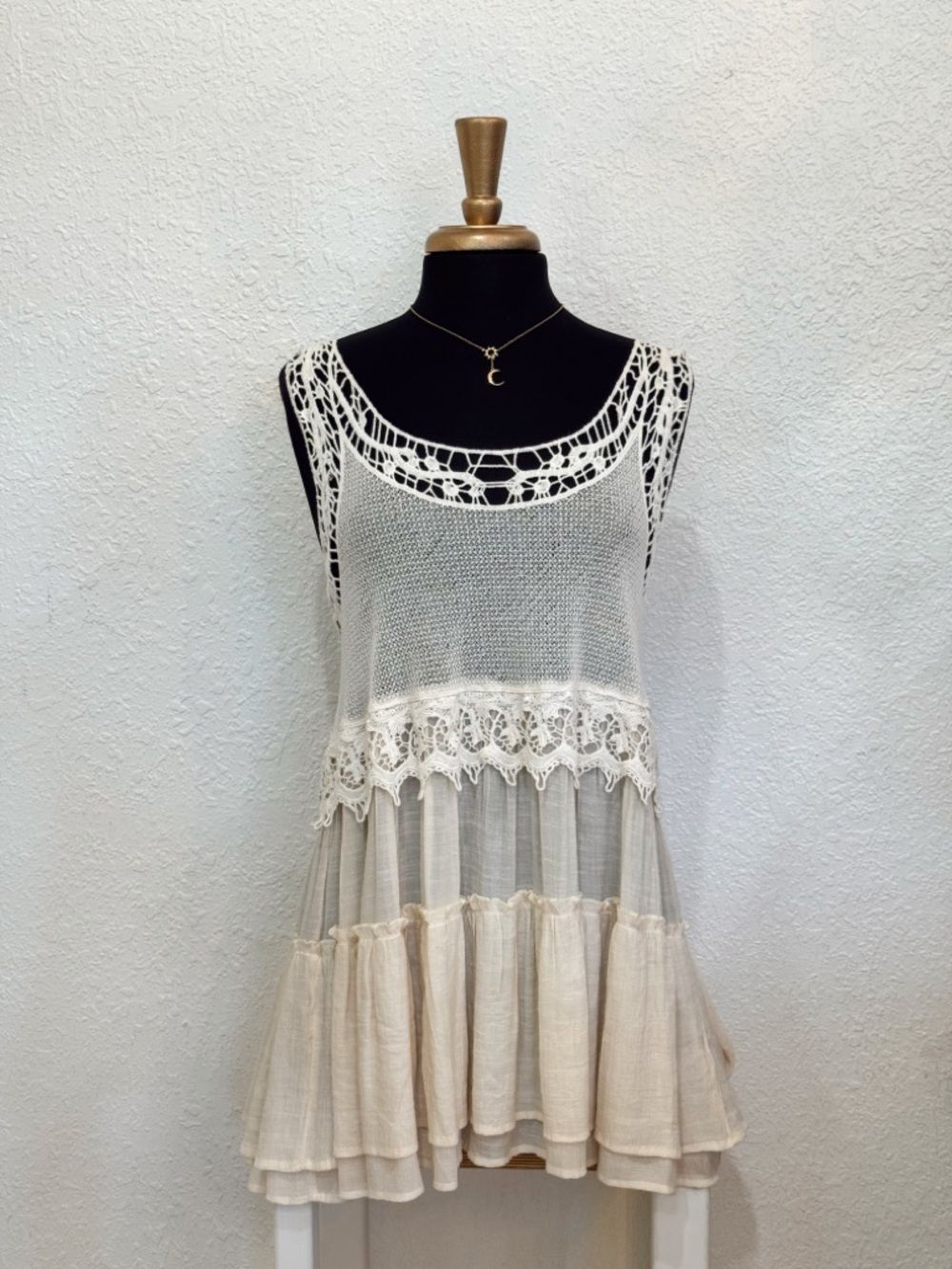 Elegant Cream Lace Layered Women's Top